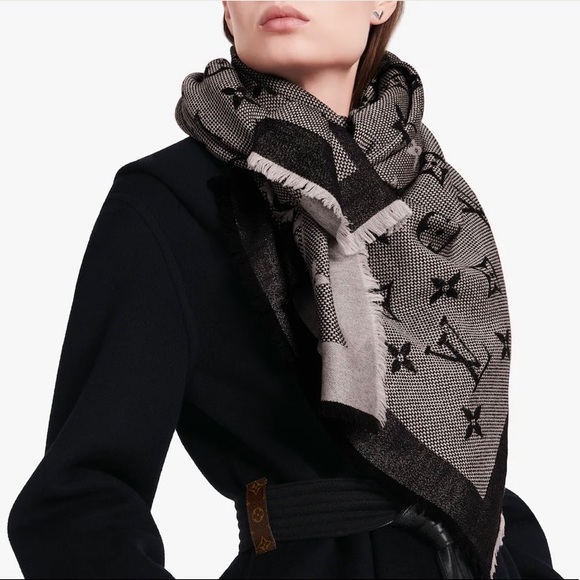 BRAND NEW LOUIS VUITTON COLLECTION NEO NATTÉ MONOGRAM SHAWL! SILK & WOOL - Picture 6 of 9